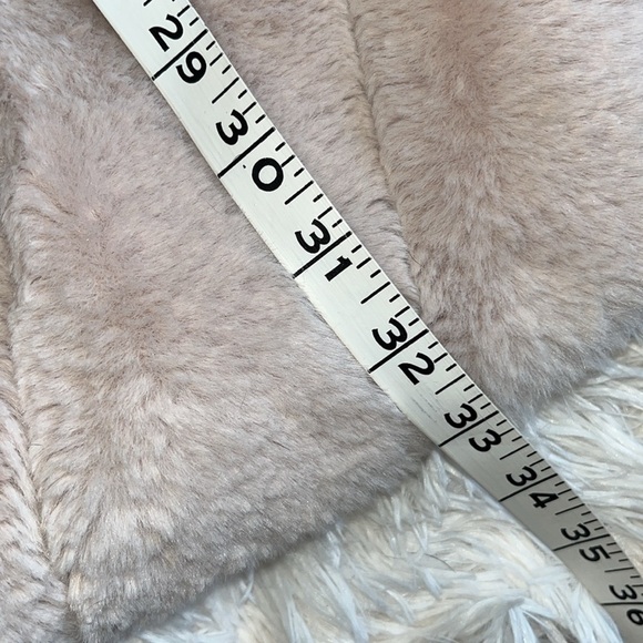 Calvin Klein Chevron-Quilted Faux Fur Coat S Light Pink Pre-Owned Excellent - Picture 10 of 15